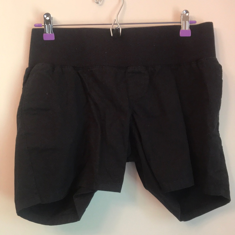 Small Liz Lange Maternity black shorts